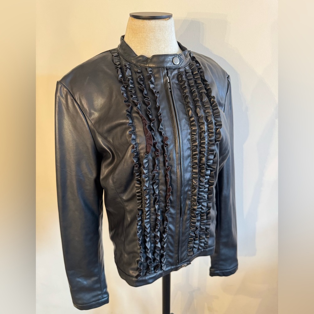NEW YORK & COMPANY Black Faux Leather Moto Biker Jacket Coat Ruffle Large NWOT - Picture 4 of 4